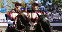 Eltit y Grossi, los jóvenes que destacan entre los jinetes bravos de Quillota Eltit y Grossi, los jóvenes que destacan entre los jinetes bravos de Quillota