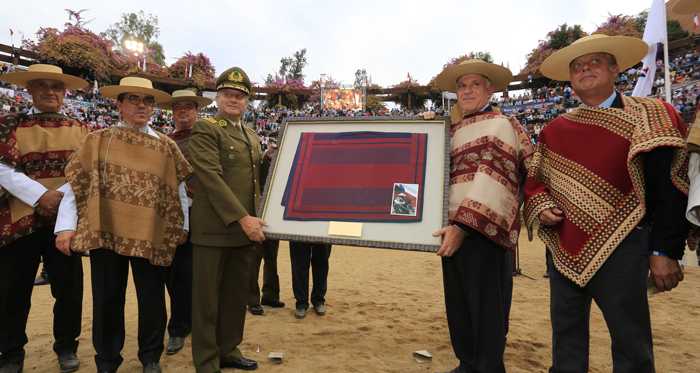 Ferochi rindió emotivo homenaje a Carabineros de Chile