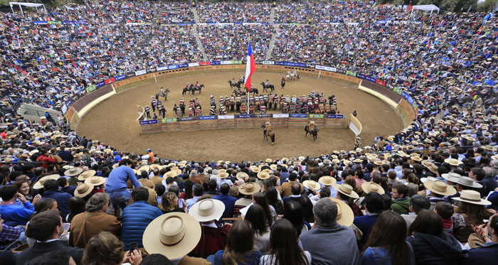 La potente voz de Cristián Moreno y Luis Iván Muñoz: El Rodeo es Chile