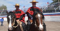 Pablo Campos y Paola Lembach, haciendo camino en la Rienda Pablo Campos y Paola Lembach, haciendo camino en la Rienda