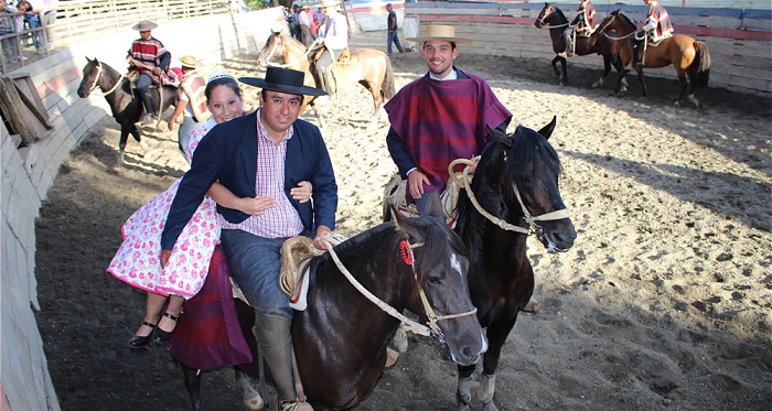 Fernando Alcalde y Sergio Bozo ganaron el último rodeo en la antigua Medialuna de Paillaco