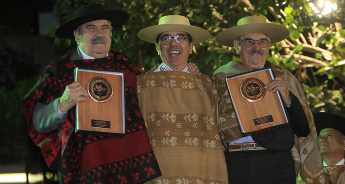 La Federación reconoció a personas vinculadas con el Rodeo en solemne bienvenida