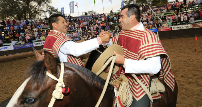 Manuel Muñoz correrá con Jaime Roncagliolo en el Criadero El Nuevo Esfuerzo