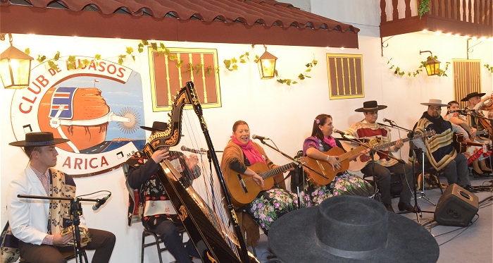 Mirtha Iturra y Carmencita Valdés, dos cantoras de rodeo que brillaron en Arica