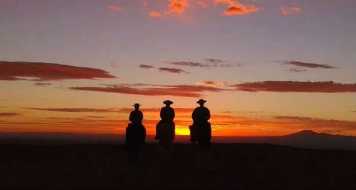 Documental rescata travesía de Conquistadores en ancestros del Caballo Chileno por el Desierto Documental rescata travesía de Conquistadores en ancestros del Caballo Chileno por el Desierto