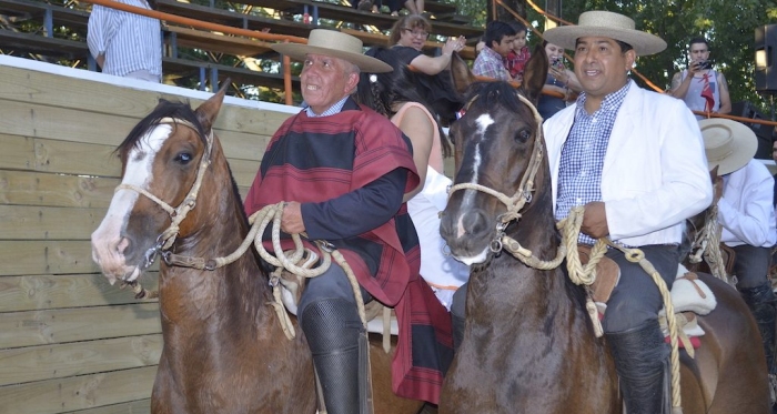 Roberto Ortiz y Homero González se lucieron en flamante medialuna de Santa Bárbara
