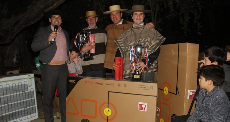 Rafael Ruiz-Tagle y Francisco Allendes ganaron rodeo en Los Hornos de Pirca