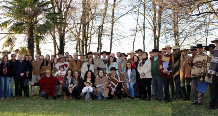 Club Alborada de Linares realizó una acampada y familiar premiación