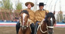 Giagnoni y Carvajal mostraron su jerarquía y completaron collera de Rico Solterón y Cantinero Giagnoni y Carvajal mostraron su jerarquía y completaron collera de Rico Solterón y Cantinero