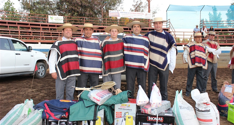 Urrutia y Gazmuri completaron otra collera tras ganar el Rodeo del Club Parral-Cordillera