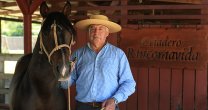 Anuario Criadores 2014: Junto a Jaime Muñoz Salazar conocimos el Criadero Rincomávida