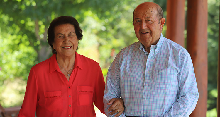 Cadena de oración por la salud Hernán Cruz Castillo y su señora Anita Paredes