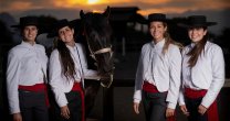 Amazonas de la Tradición Chilena trabajan con un objetivo claro: Retomar sus presentaciones Amazonas de la Tradición Chilena trabajan con un objetivo claro: Retomar sus presentaciones