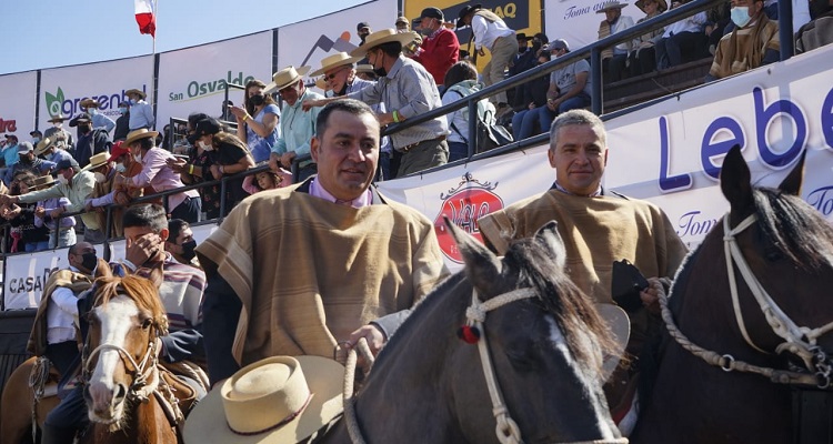 La especialidad de la casa: Los Villarroel se impusieron en la Serie Caballos y van a Rancagua