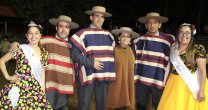 Urrutia y Gazmuri recibieron homenaje y ganaron con holgura el Interasociaciones de Cauquenes Urrutia y Gazmuri recibieron homenaje y ganaron con holgura el Interasociaciones de Cauquenes