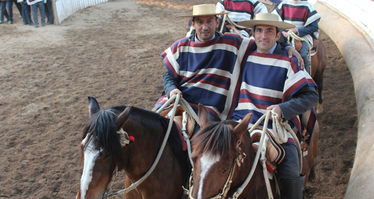 Urrutia y Gazmuri completaron con emotivo triunfo en Cauquenes