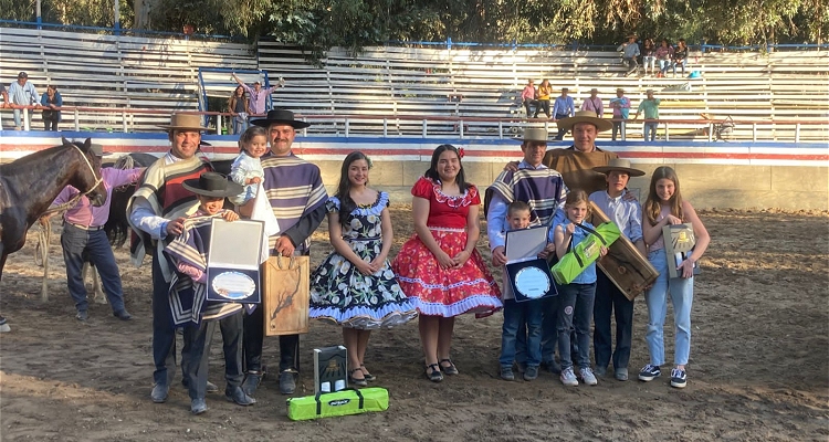 Olivos y González fueron los más atajadores del Primera con Puntos de Talagante y completaron