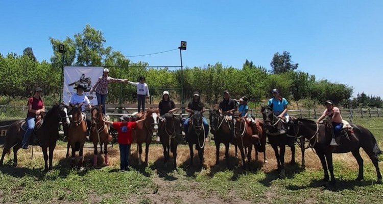 Escuadra Americana de Chile Barrilete tuvo visita ilustre en Santa Rebeca