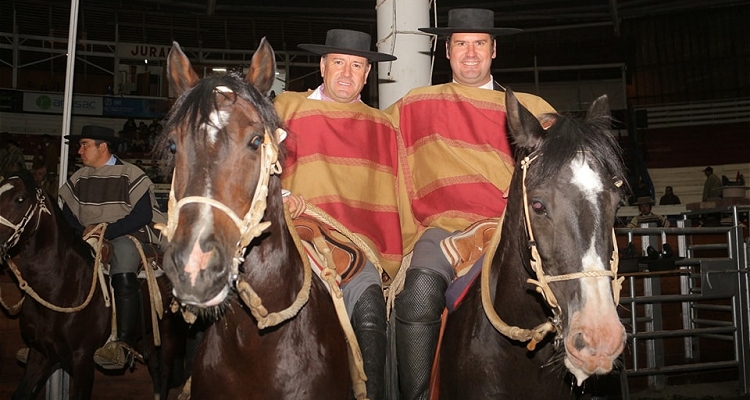 Undurraga y Huenchul instalaron a los cracks Rastrojero y Lindas Plumas en Rancagua