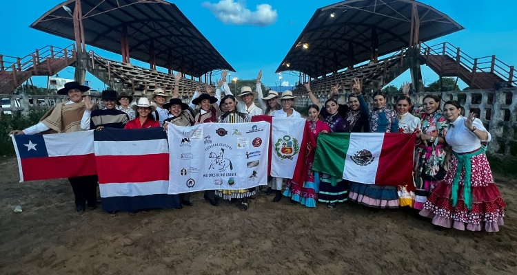 Escuadra Mujeres de Río Grande vivió enriquecedora experiencia en Colombia