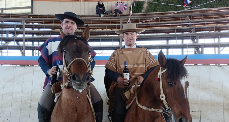 Cristian Rojas y Cristian Ramírez se impusieron en el Rodeo Interasociaciones de Bío Bío