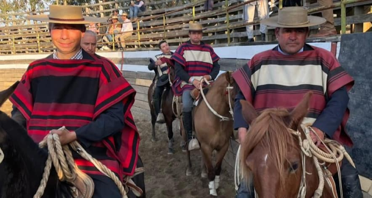 Salazar y Valenzuela se juntaron y desplegaron eficacia en Pencahue