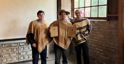Onares premió a su Cuadro de Honor, eligió nuevo directorio y la sede del próximo Universitario