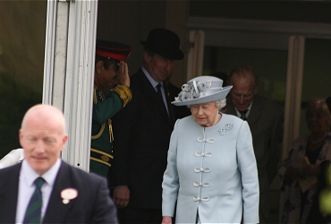 Palmas de Peñaflor desplegó su repertorio con sorpresiva presencia de la Reina Isabel II