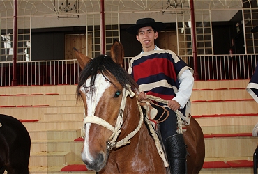 Francisco Donaire, el más joven de la expedición de Palmas de Peñaflor a Europa