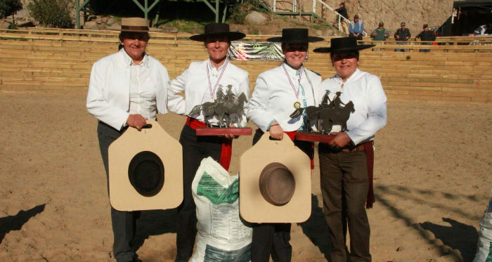 Meza y Romagnoli ganaron Rodeo Promocional Femenino de Lo Barnechea