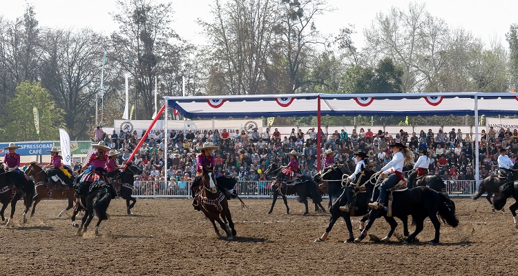 Amazonas de la Tradición Chilena encabezaron valioso Intercambio Cultural con México y Perú