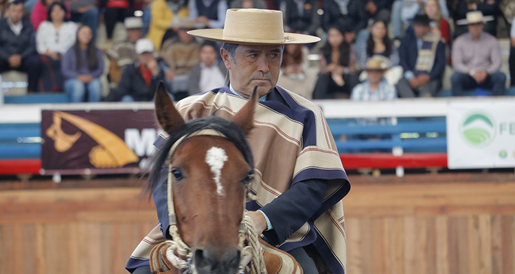 Alfonso Navarro: Fue un bonito desafío premiar en el sur