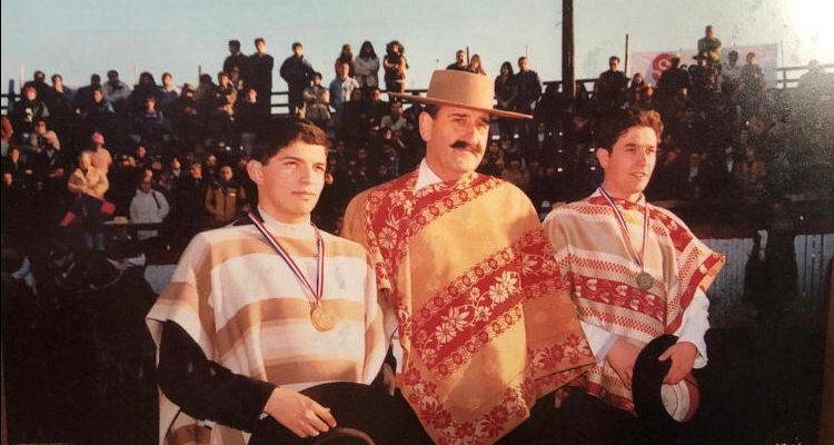 Los universitarios también tuvieron su fiesta corralera en la Semana de la Chilenidad