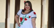 Carmencita Valdés y otra faceta para aplaudir: Del vestido de china al uniforme de Salud Carmencita Valdés y otra faceta para aplaudir: Del vestido de china al uniforme de Salud