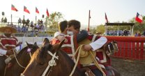 Los hermanos Trivelli bailaron la cueca más alegre de Fiestas Patrias tras ganar el Rodeo del Club Independencia Los hermanos Trivelli bailaron la cueca más alegre de Fiestas Patrias tras ganar el Rodeo del Club Independencia