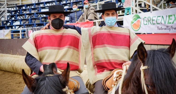 Doña Dominga fue de visita a la Asociación Aguanegra y ganó el rodeo del Club Romeral