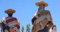 Alfonso Bobadilla se hizo presente en la gran marcha por las tradiciones de Los Angeles