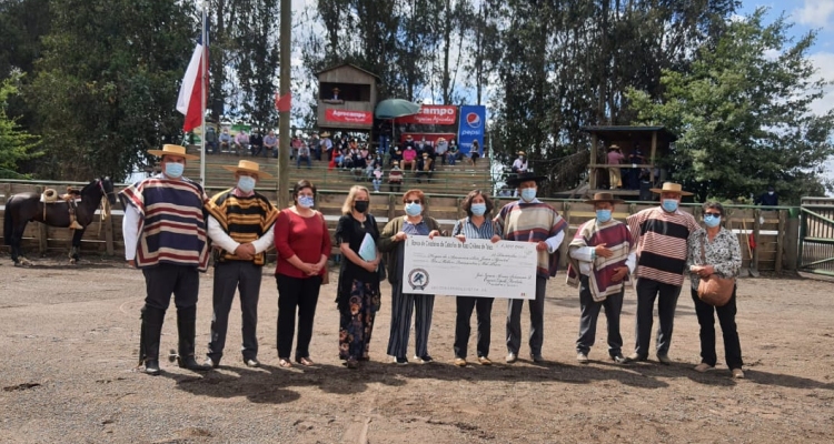 Asociación de Criadores de Talca hizo donación a Hogar de Ancianos San Juan Apóstol