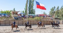 Escuadra Ecuestre Espuelitas de Calle Larga realizó espectacular presentación en el Rodeo para Criadores