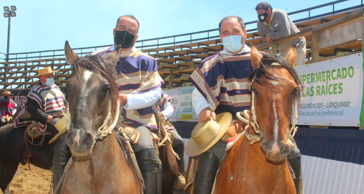 Peleco lució sus mantas en el inicio de la Final de Rodeos Para Criadores