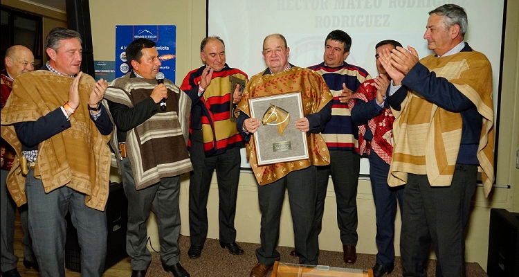 Criadores de Ñuble recibieron reconocimientos en la cena que cerró el Consultivo Nacional