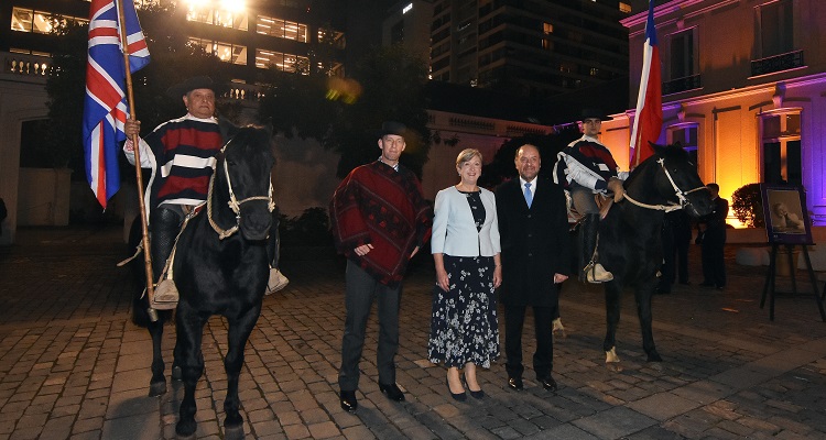 Palmas de Peñaflor estuvo presente en la embajada británica para el Jubileo de la Reina Isabel II