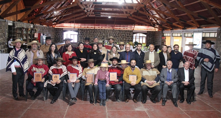 Club Ovalle celebró su 61° aniversario y premió a su Cuadro de Honor