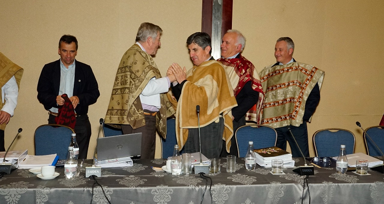 Adolfo Melo fue homenajeado por la Zona Sur al término de la primera jornada de la Asamblea de Socios