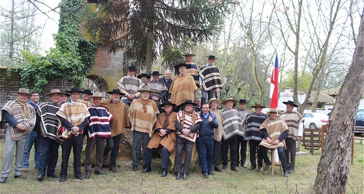 Club Maule-Duao celebró sus 30 años de existencia con homenaje a su primer presidente