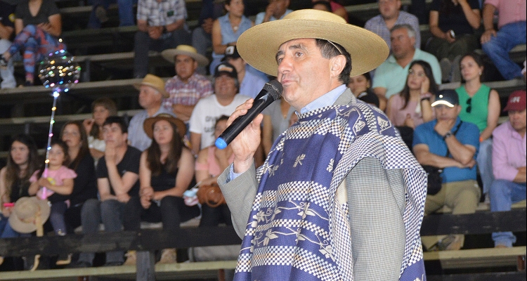 Roberto Standen y la Aparta de Ganado: 