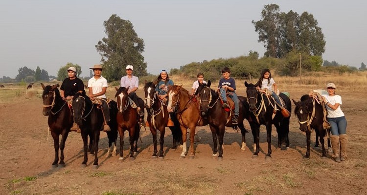 Javiera Cáceres visitó a la Escuadra Americana para potenciar Monta a lo Amazona de Chile Barrilete