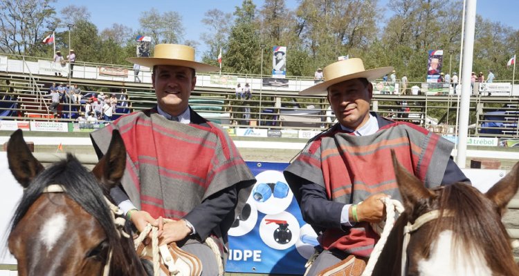 Salgado y Ramírez ganaron la Primera Libre A 