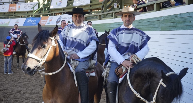 Gustavo Cornejo y José Antonio Bozo lucieron su calidad y ganaron la Serie Mixta en Pelarco