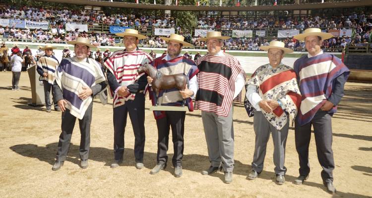 Bernardo Vásquez, alcalde de Pelarco: Es importante defender el rodeo y aportar a nuestro deporte